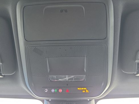 New 2026 Chevrolet Equinox LT w/ Convenience Package II image 18