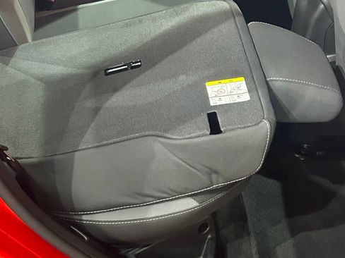 Used 2013 Ford Focus SE FWD image 52