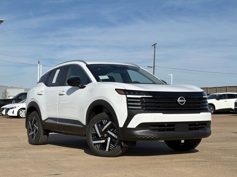 New 2026 Nissan Kicks SV image 2