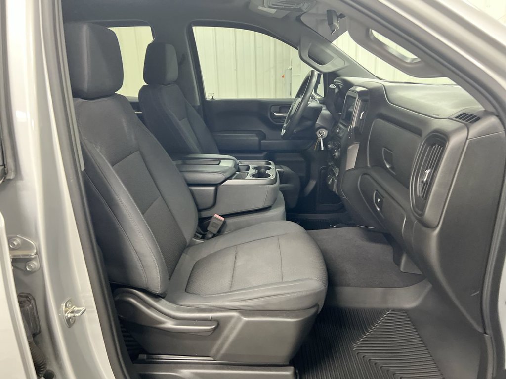 Used 2020 Chevrolet Silverado 1500 Custom w/ Custom Value Package AWD/4WD image 21