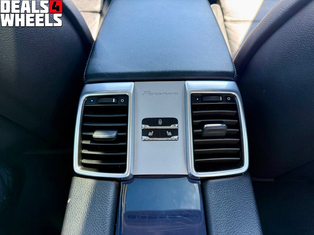 Used 2016 Porsche Panamera RWD image 38