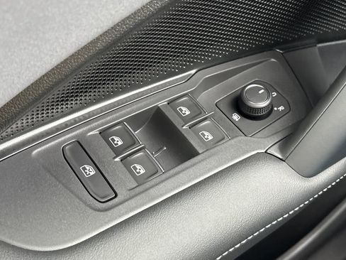New 2026 Volkswagen Tiguan SE AWD/4WD image 29