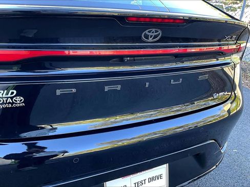 Used 2024 Toyota Prius XLE image 30