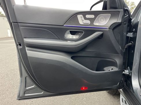 Used 2024 Mercedes-Benz GLS 450 4MATIC image 19