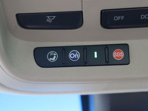 Used 2013 Cadillac XTS FWD image 25