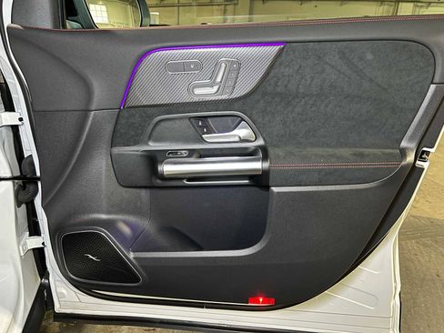 Used 2023 Mercedes-Benz GLA 250 4MATIC image 10