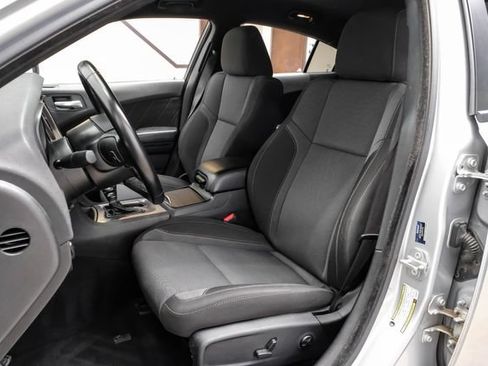 Used 2021 Dodge Charger SXT w/ Blacktop Package RWD image 33