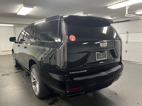 New 2026 Cadillac Escalade ESV Sport w/ Touring Package AWD/4WD image 3