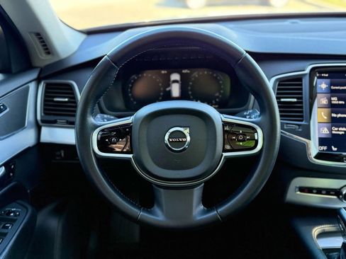Used 2018 Volvo XC90 T6 Momentum w/ Convenience Package image 17
