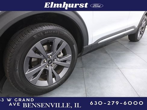 Used 2025 Ford Explorer Active w/ Active Comfort Package image 31