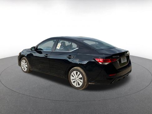 Used 2025 Nissan Sentra S FWD image 10