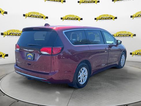 Used 2020 Chrysler Pacifica Touring w/ Advanced Safetytec Group FWD image 6