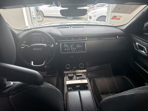 Used 2018 Land Rover Range Rover Velar R-Dynamic SE AWD/4WD image 10