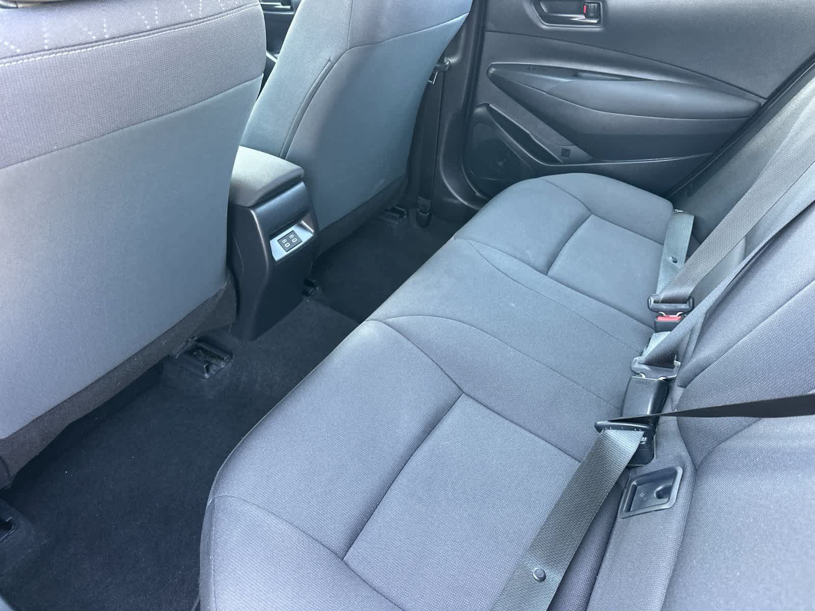 Used 2026 Toyota Corolla LE FWD image 5