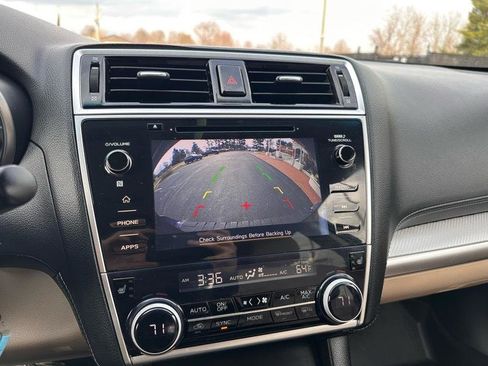 Used 2018 Subaru Outback 2.5i Premium image 15