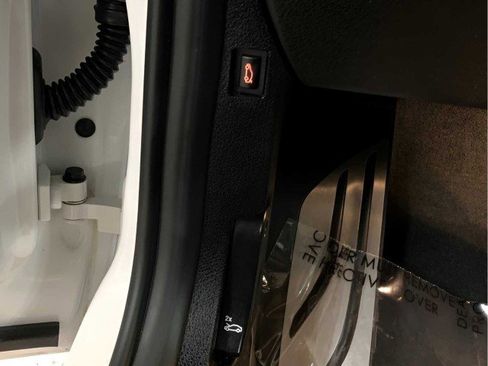 Used 2018 BMW M240i Convertible image 40