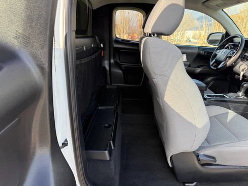 Used 2019 Toyota Tacoma SR image 17