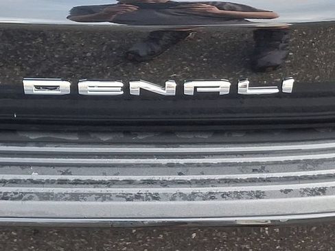 Used 2023 GMC Yukon Denali Ultimate AWD/4WD image 37