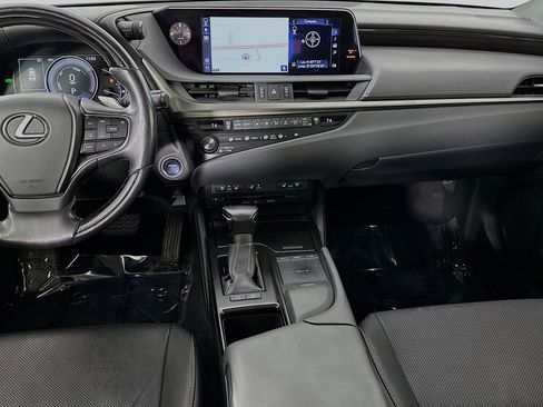 Used 2019 Lexus ES 300h image 27