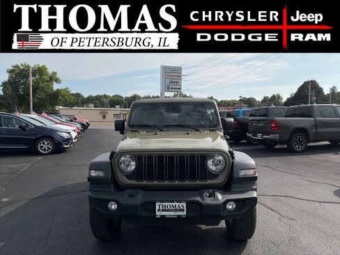 Used 2025 Jeep Wrangler Unlimited Sport AWD/4WD image 2