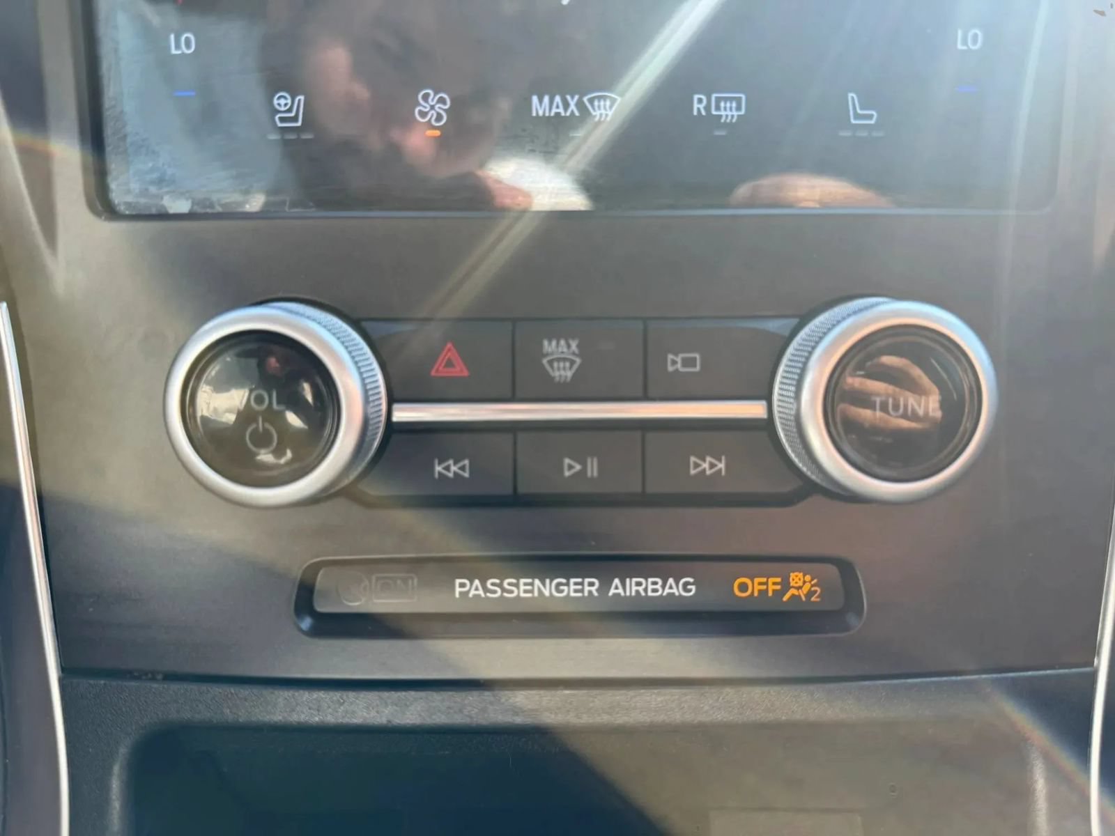 Used 2021 Ford Edge Titanium AWD/4WD image 32
