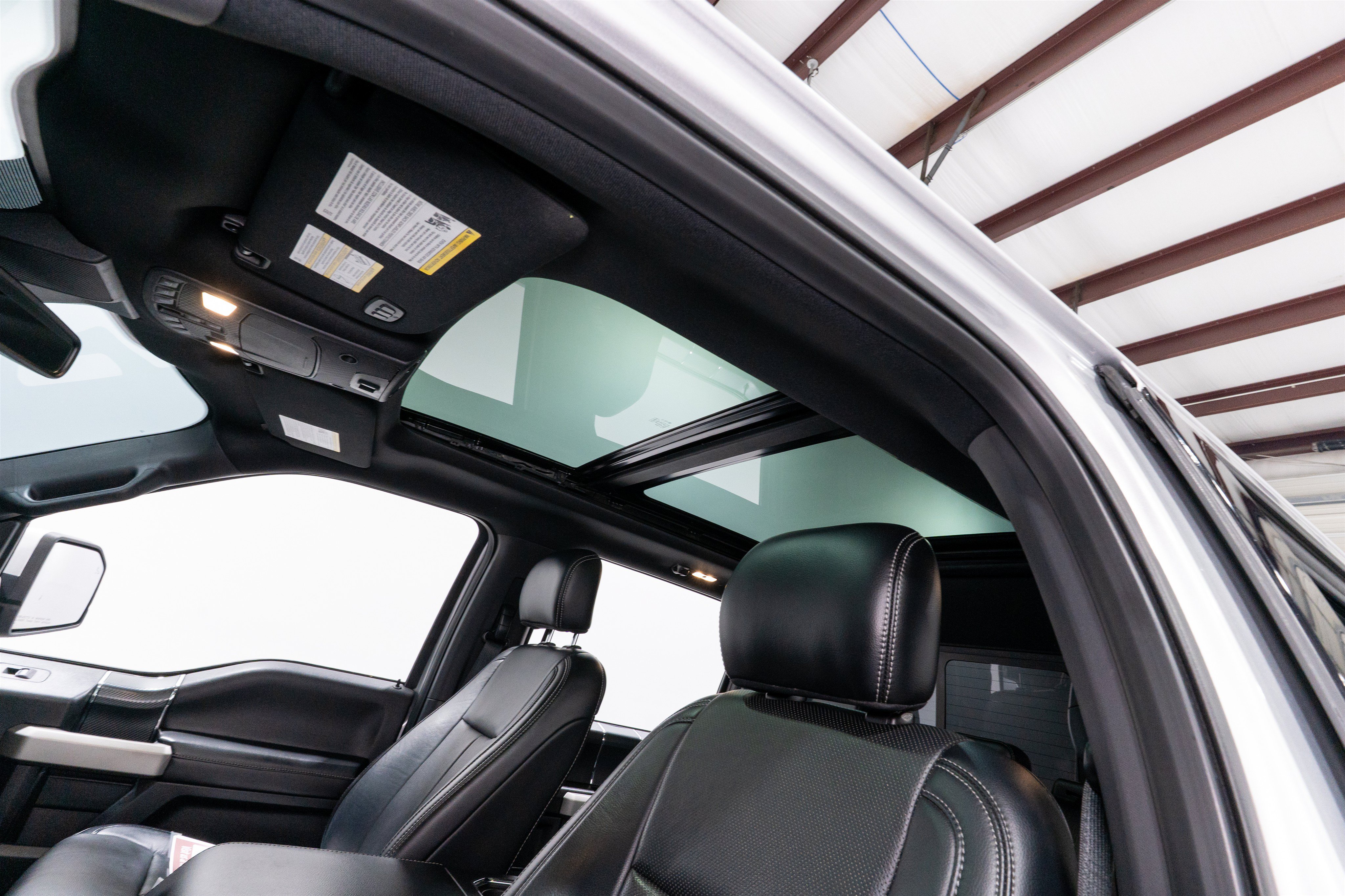 Used 2018 Ford F150 Lariat w/ Equipment Group 502A Luxury AWD/4WD image 21