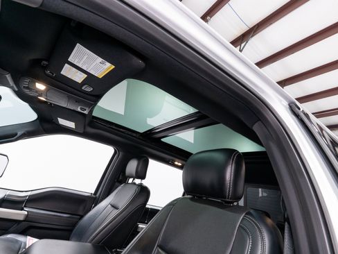 Used 2018 Ford F150 Lariat w/ Equipment Group 502A Luxury AWD/4WD image 21