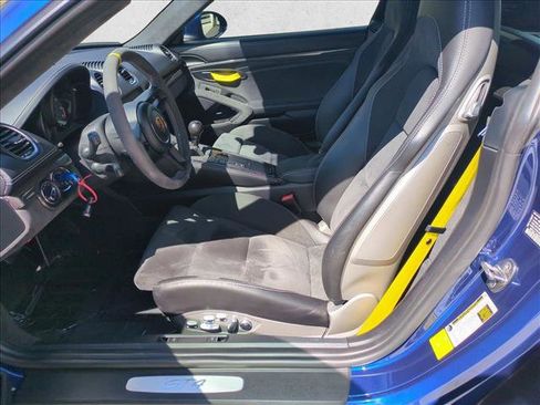Used 2020 Porsche 718 Cayman GT4 RWD image 16