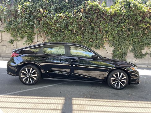 Used 2023 Honda Civic EX-L image 7