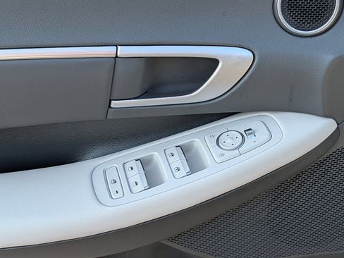 Used 2025 Hyundai Sonata SEL FWD image 26