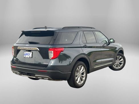 Certified 2024 Ford Explorer XLT w/ Equipment Group 202A AWD/4WD image 4
