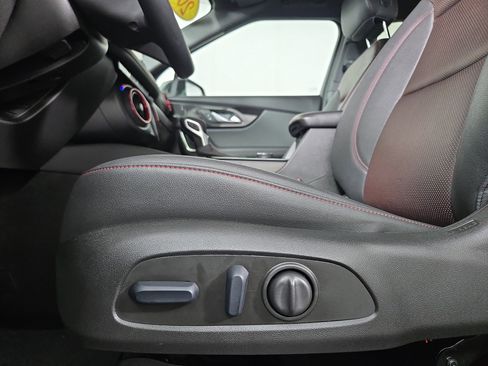 Certified 2025 Chevrolet Blazer RS image 31