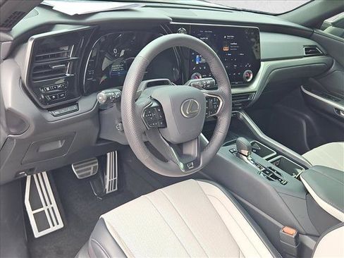 Used 2026 Lexus TX 500h AWD w/ Technology Package image 10