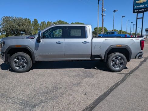 New 2026 GMC Sierra 2500 SLT AWD/4WD image 2