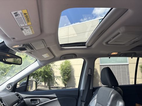 Used 2016 Honda Pilot Elite image 28