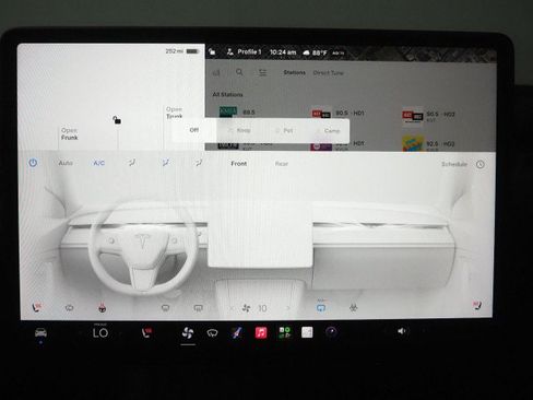 Used 2023 Tesla Model Y Long Range AWD/4WD image 34