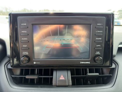 Used 2022 Toyota RAV4 XLE image 23