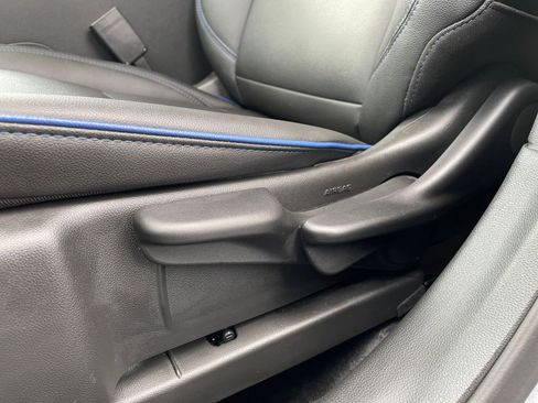 Used 2025 Buick Envista Sport Touring image 23