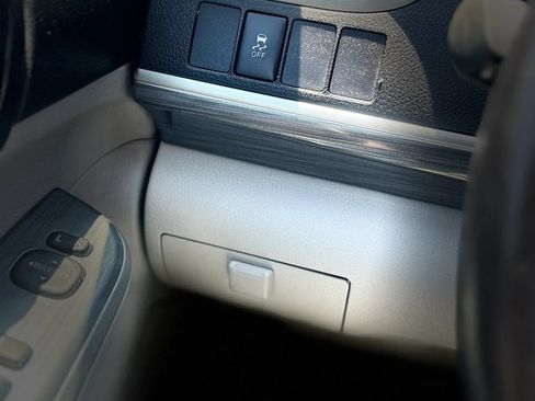 Used 2013 Toyota Camry XLE w/ Convenience Pkg FWD image 29