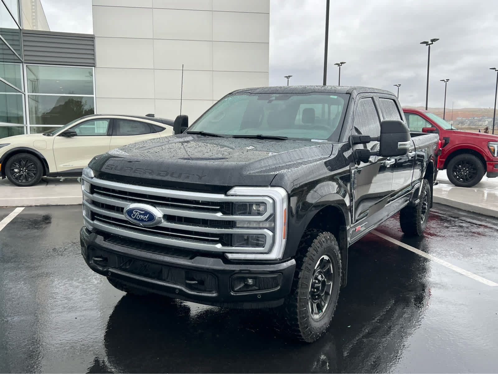 Used 2026 Ford F350 Platinum w/ Platinum Plus Package AWD/4WD image 2