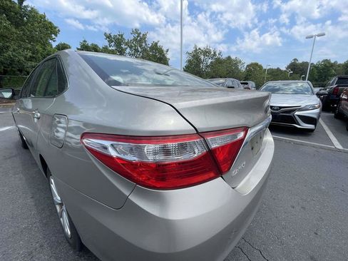 Used 2017 Toyota Camry LE FWD image 13