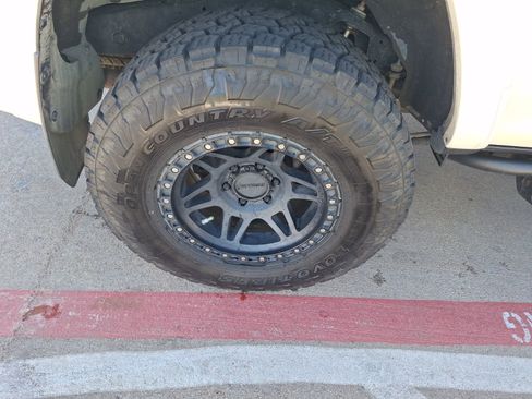 Used 2019 Toyota 4Runner TRD Off-Road Premium image 11