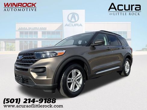 Used 2021 Ford Explorer XLT image 1