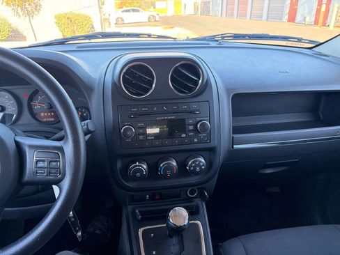 Used 2016 Jeep Patriot Sport w/ Power Value Group image 19