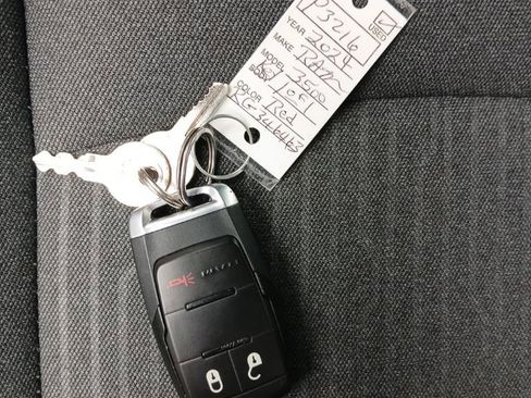 Used 2024 RAM 3500 Tradesman w/ Chrome Appearance Group image 40