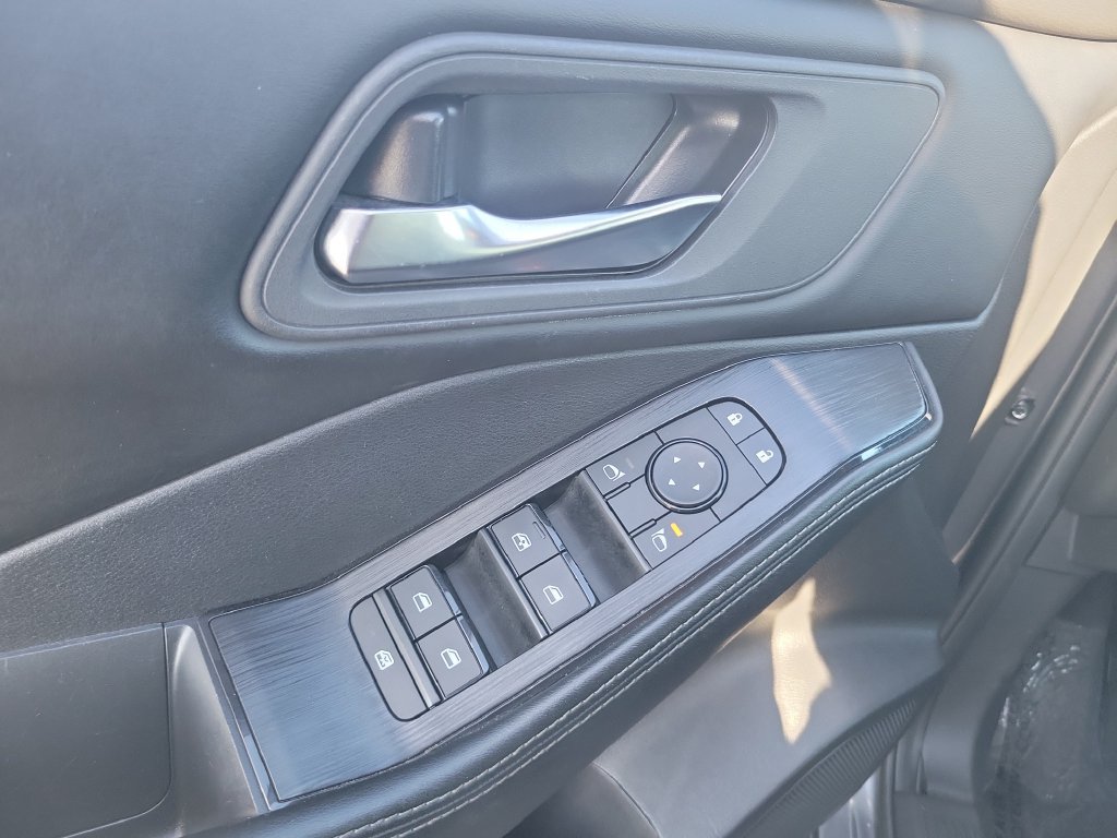 Used 2025 Nissan Rogue SV AWD/4WD image 17