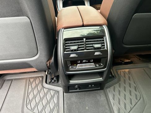 Used 2024 BMW X7 xDrive40i AWD/4WD image 29