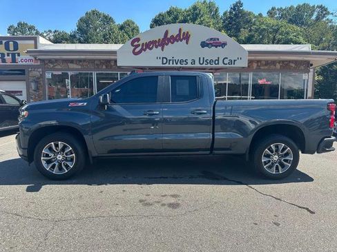 Used 2020 Chevrolet Silverado 1500 RST image 2