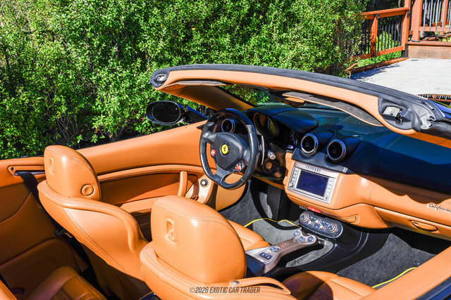 Used 2013 Ferrari California RWD image 58