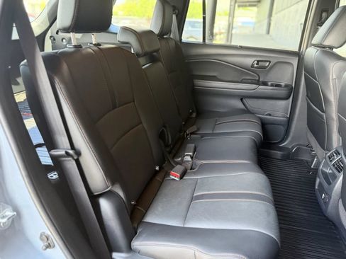 Used 2023 Honda Passport TrailSport image 17